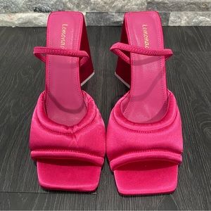 BRAND NEW Fuchsia puff chunky heels. Brand New. Size 9
